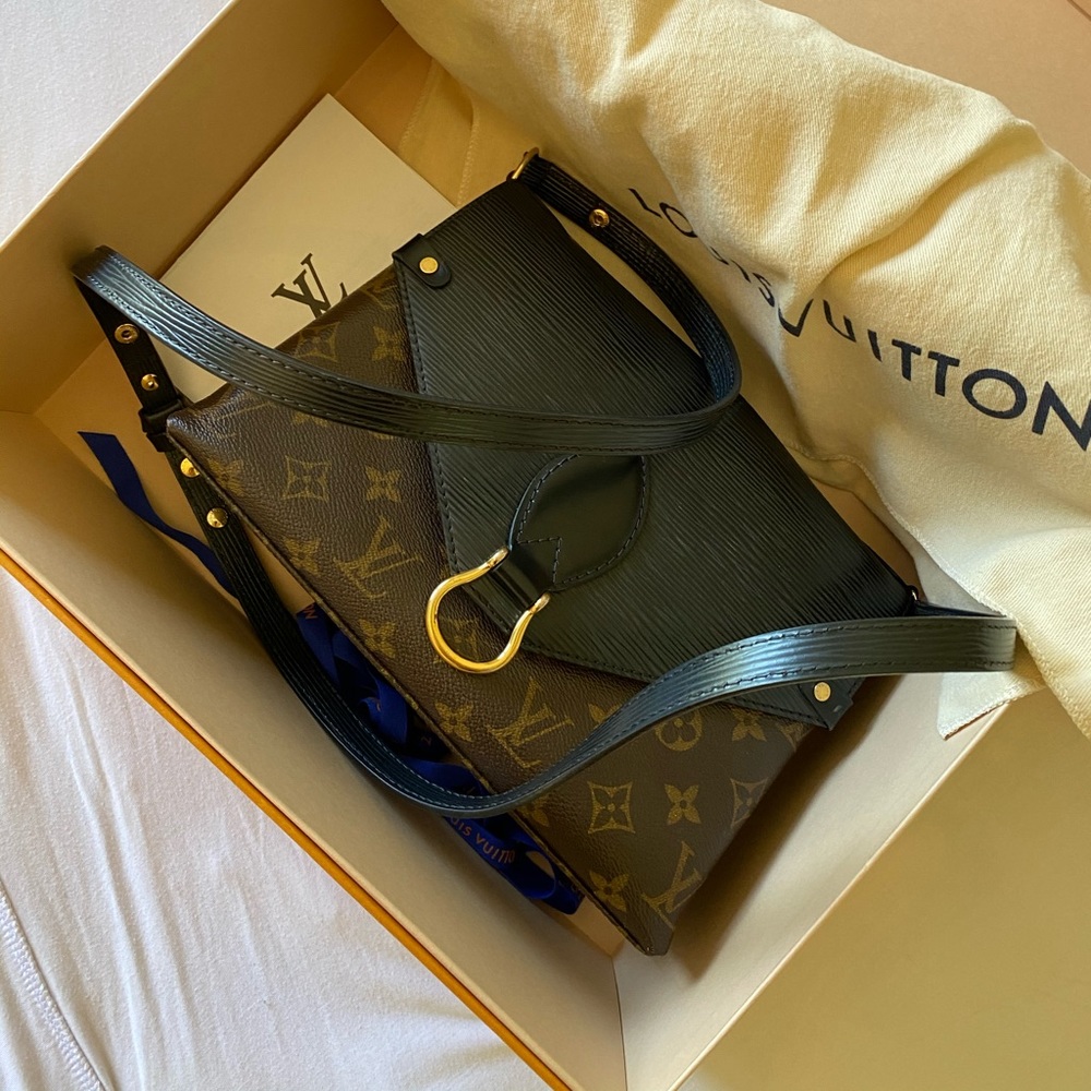 Louis Vuitton St. Michel MNG Epi Noir Purse